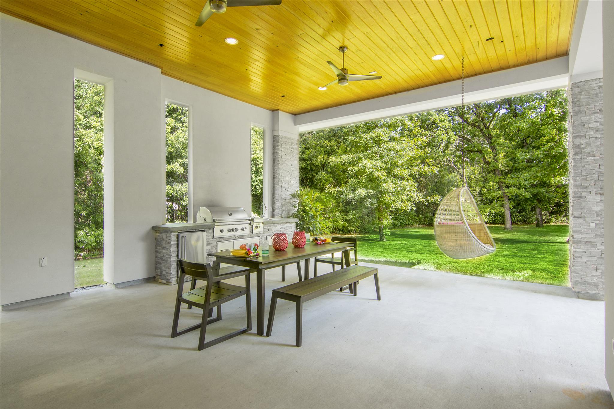 Outdoor Kitchen